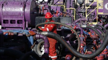OPEC sa dohodli na obmedzení ťažby ropy, jej cena stúpla
