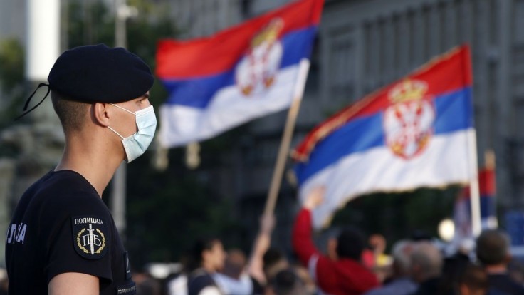 Údaje nesedia. Srbsko má vraj viac ako dvojnásobok obetí vírusu