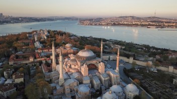 Slávna bazilika v Istanbule už nie je múzeom. Zrušil to turecký súd