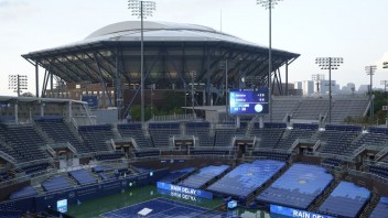 Organizátori turnaja ATP majú komplikácie s počasím