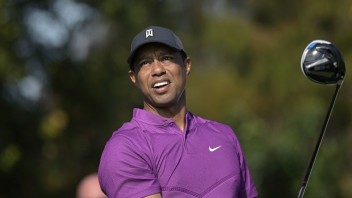 FOTO Tiger Woods zdemoloval pri nehode auto, stíhať ho nebudú