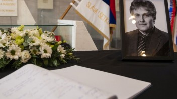 Pohreb Ľubomíra Petráka: Príhovor prezidentky prečítal Jarjabek