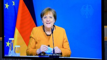 Merkelová po volebnom neúspechu vylúčila zmeny vo vláde