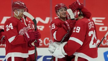 NHL: Pánik asistoval, Minnesota vyhrala a má postup do play off