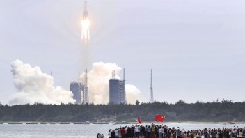 Hrozí, že Zem zasiahne padajúca čínska raketa. Môže narobiť škody