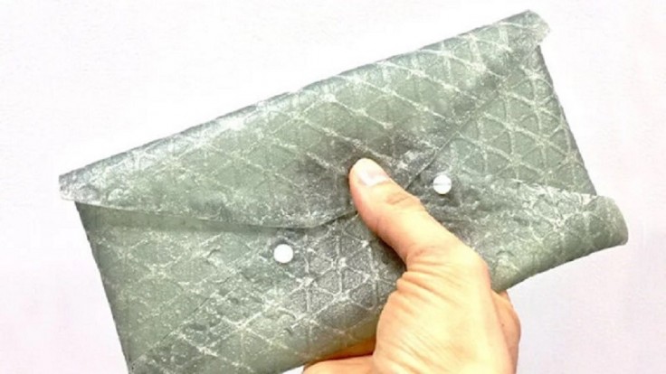 Vedci premenili hodváb na 3D tlačenú recyklovateľnú kožu