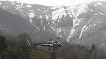 V Alpách spadli dve lavíny, medzi turistami hlásia obete