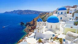Zažite čarovné Santorini bez davov turistov