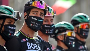 Giro má za sebou ďalšiu etapu, Sagan na prvé priečky nesiahol