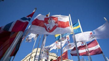 Politika v športe? Hokejová federácia kritizuje výmenu bieloruskej vlajky