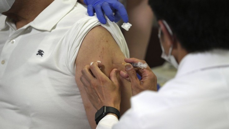Obe dávky vakcíny dostalo necelých 70-tisíc ľudí. Tento kraj hlási najmenej zaočkovaných