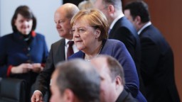 Európskych politikov odpočúvali. Bola medzi nimi aj Merkelová