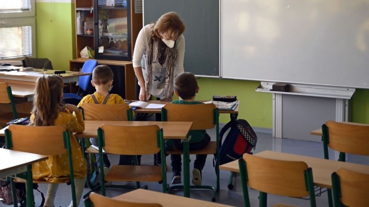 Plošné zatvorenie škôl bolo nezákonné, rozhodol súd v Česku