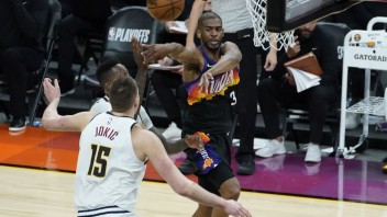 NBA: Suns zvíťazili na palubovke Nuggets, sú už iba krok od postupu do semifinále