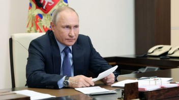Putin obvinenia odmieta. Za hackerskými útokmi na USA nestojí Rusko, tvrdí