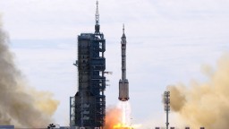 Čína vyslala prvých kozmonautov na svoju vesmírnu stanicu