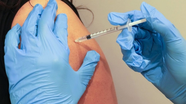 Dôjde u nás k povinnému očkovaniu? Naď je za vakcináciu vybraných skupín obyvateľstva