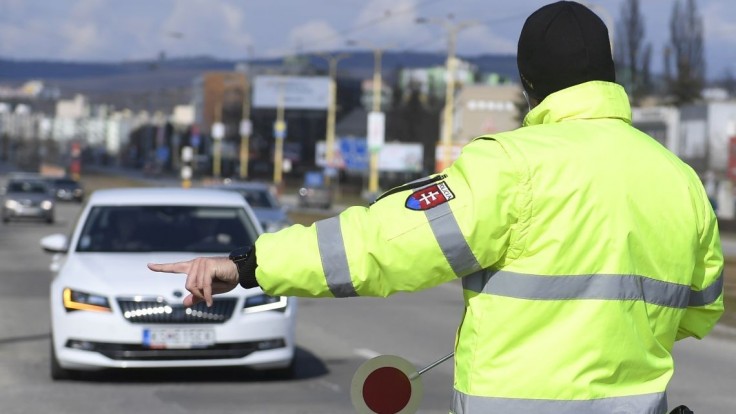 Policajti ostali prekvapení: Vodič jazdil pod vplyvom drog bez vodičáku na ukradnutom aute