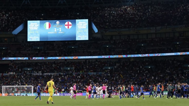 Európske finále sprevádzali výtržnosti. Polícia zatkla dvoch podozrivých