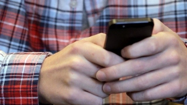 Sledovali novinárov cez mobilné telefóny? Maďarsko údajne používalo špeciálny softvér