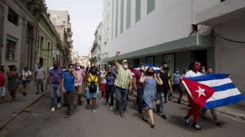 Na Kube sa začali súdne procesy s účastníkmi protestov. Sú medzi nimi aj maloletí