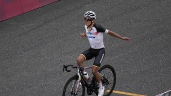Ekvádorčan Carapaz vybojoval zlatú medailu. Juraj Sagan o popredné priečky nebojoval