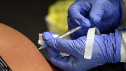 Očkovanie v obchodných centrách využili aj ľudia v Trnavskom kraji