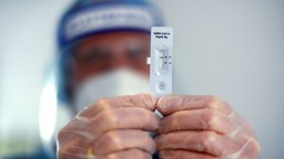Antigénové testy za päť eur budú v niekoľkých nemocniciach, začnú ich robiť čoskoro