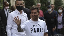 Messi podpísal zmluvu s francúzskym klubom, bude nosiť číslo 30