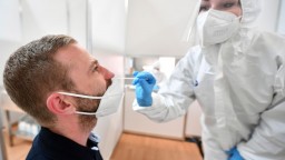 Rakúsko stojí na začiatku štvrtej vlny pandémie, počet nových prípadov rastie