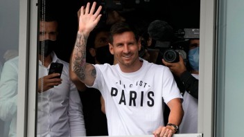 Messi má za sebou prvý tréning v Paríži. Jeho dresy sa vypredali za pol hodinu