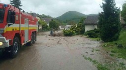 V niektorých častiach Slovenska hrozia prívalové povodne, vydali výstrahu
