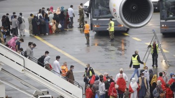 Afganci pred príchodom do Belgicka podstúpia dvojitú bezpečnostnú previerku