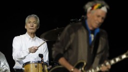 Zomrel bubeník Rolling Stones. Charlie Watts mal 80 rokov