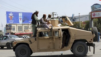 Taliban má v pláne zostaviť dočasnú vládu. Chce priviesť aj nové tváre