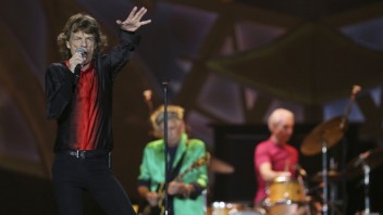 Turné Rolling Stones bude pokračovať podľa plánu aj po tom, ako zomrel Watts