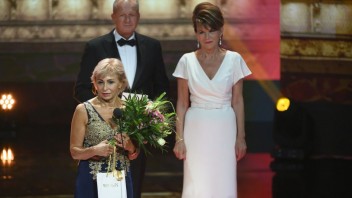 Absolútnou Slovenkou roka je Želmíra Komorechová. Cenu získala aj moderátorka TA3