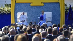 Praktické, ale aj symbolické dary. Čo dostal pápež od prezidentky?