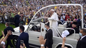 FOTO Nie sme tu na to, aby sme žili zo dňa na deň, ale aby náš život bol dobrodružnou výpravou, odkázal pápež mládeži