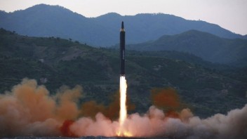 Južná Kórea prvýkrát odpálila balistickú strelu z ponorky