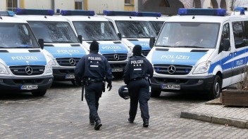 V Hagene hrozil útok na synagógu, podozrivých zadržali