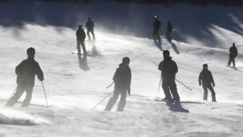 Predstavili pravidlá, ktoré budú platiť počas zimnej lyžiarskej sezóny v Rakúsku