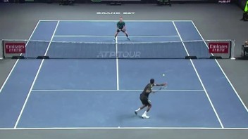 ATP: Monfils postúpil do štvrťfinále, Hurkacza čaká Murray