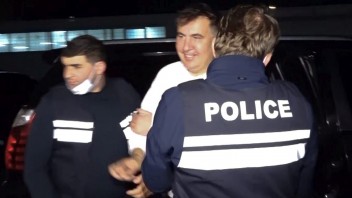 Gruzínsky exprezident skončil v putách. Upevní to silu opozície, tvrdí