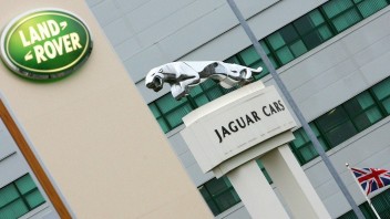 Jaguar Land Rover prerušuje výrobu v Nitre, dôvodom je nedostatok polovodičov