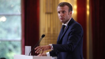 Je to neospravedlniteľné, odsudzuje Macron masaker Alžírčanov spred 60 rokov