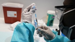 Polovica Čechov súhlasí s očkovaním detí od päť do jedenásť rokov
