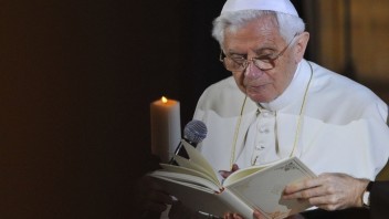 Benedikt XVI. dúfa, že sa čoskoro stretne s priateľmi v posmrtnom živote