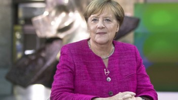 Merkelová vyzýva ženy k väčšej politickej angažovanosti, čisto mužská prítomnosť nezodpovedá dobe