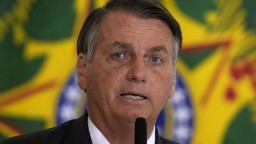 Facebook odstránil video brazílskeho prezidenta, v ktorom šíril klamstvá o vakcíne proti covidu
